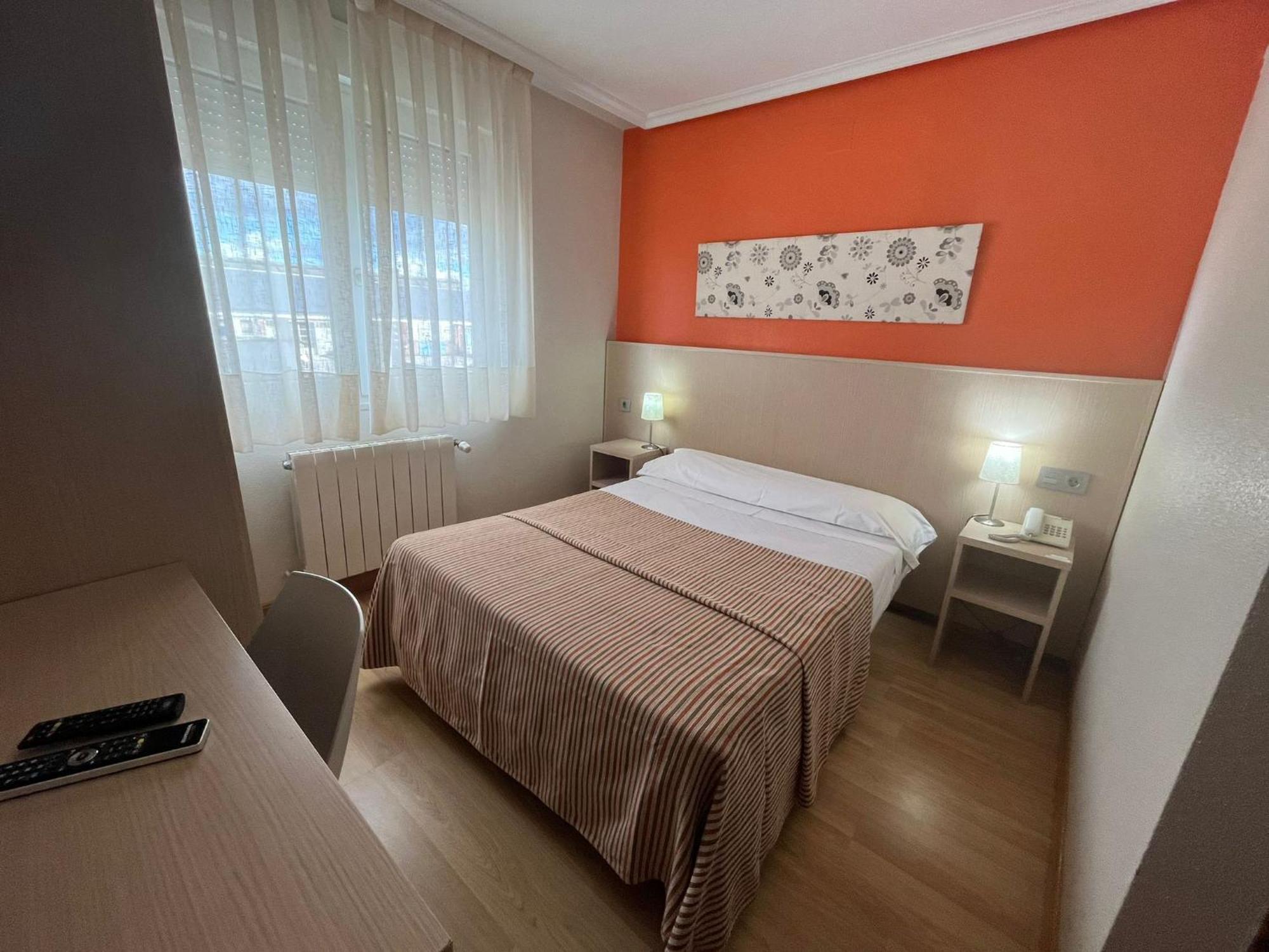 Hotel La Basilica Venta de Baños Kültér fotó