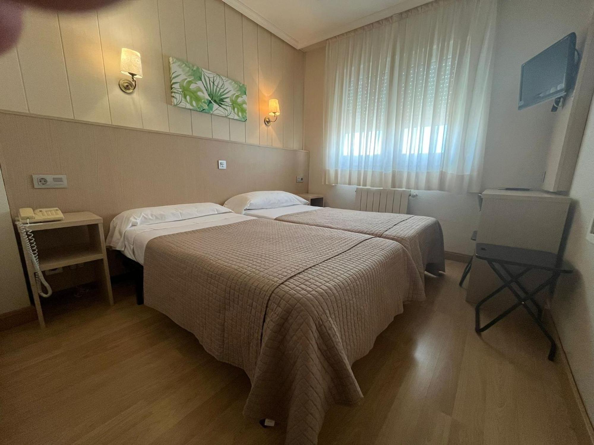 Hotel La Basilica Venta de Baños Kültér fotó